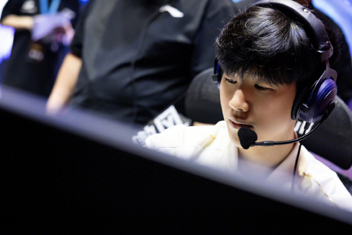 ayx-TheShy连续十场比赛得分超过出色发挥，SKT不断突破！热度持续攀升