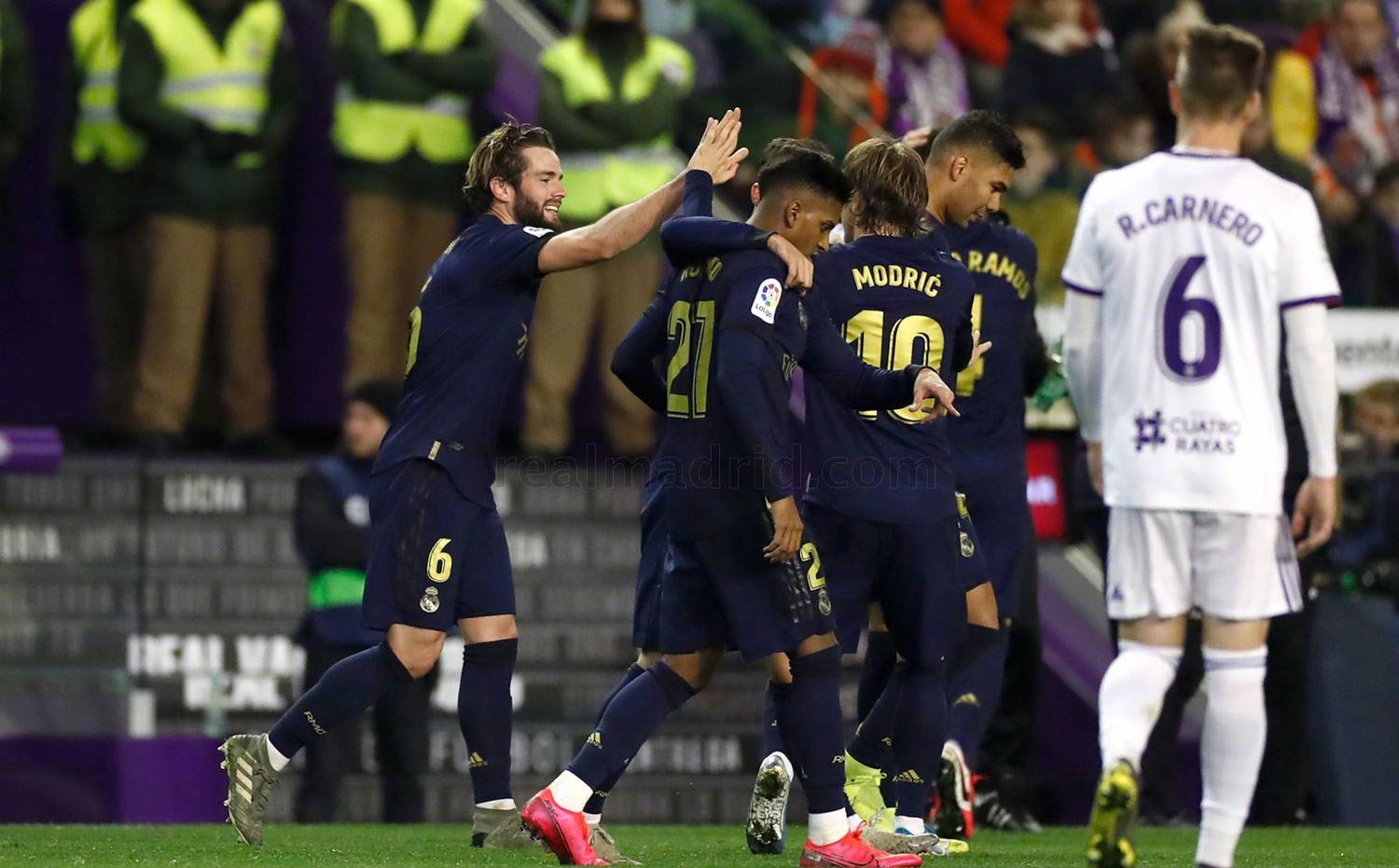 ayx-上海久事国际比赛日迎来里程碑，志在西甲名次提升，信心回归，赛程密集仍需轮换的简单介绍