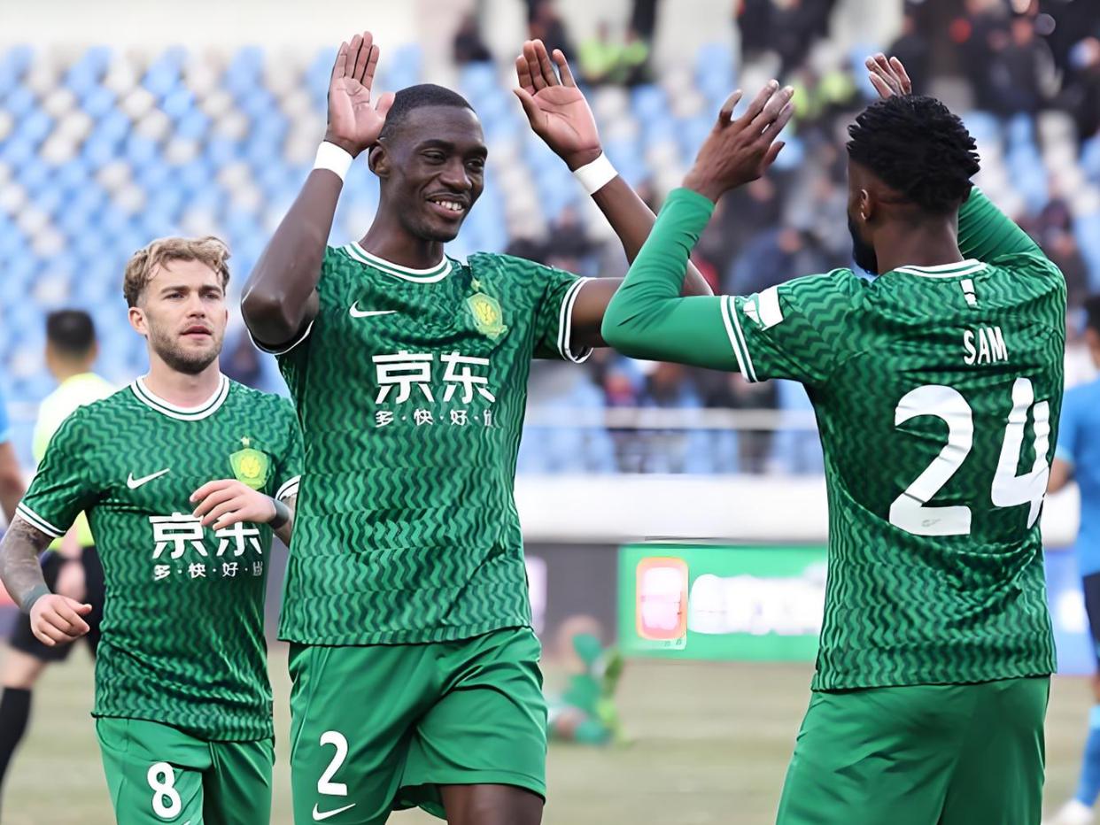 包含社区盾赛程吃紧；北京国安今夜伤情更新；压力陡增；身体对抗强度拉满的词条