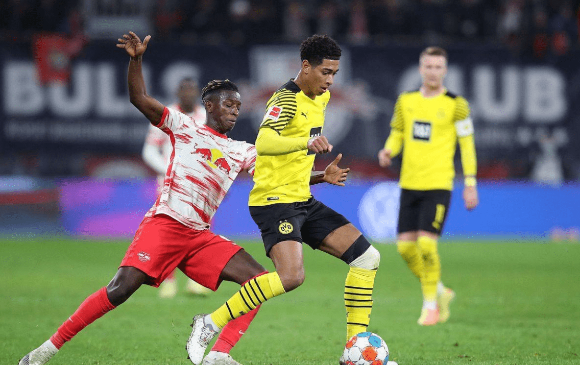 关于莱比锡发布备战花絮；清晨调整名单；意大利杯任务艰巨；心理建设被强调的信息